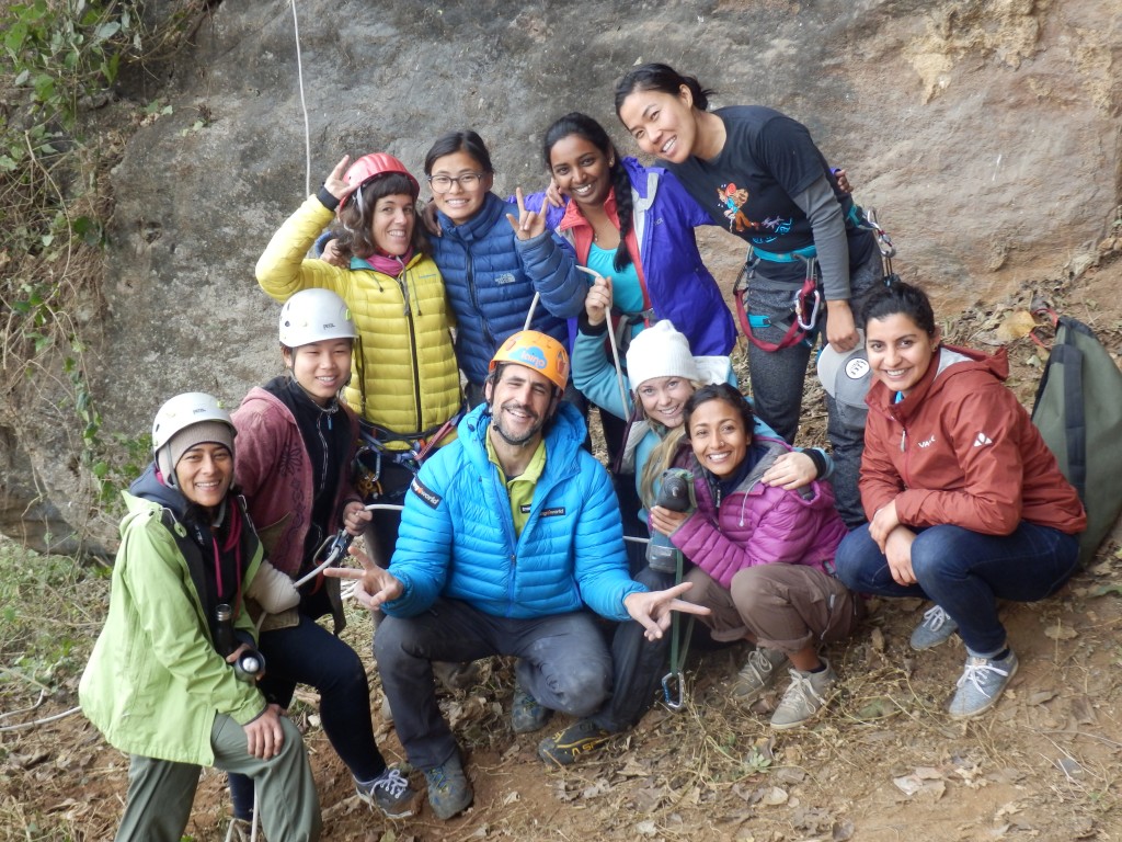 AX | Proyecto Solidario en Nepal - Alex Txikon